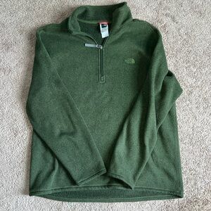 Men’s North Face pull over half zip